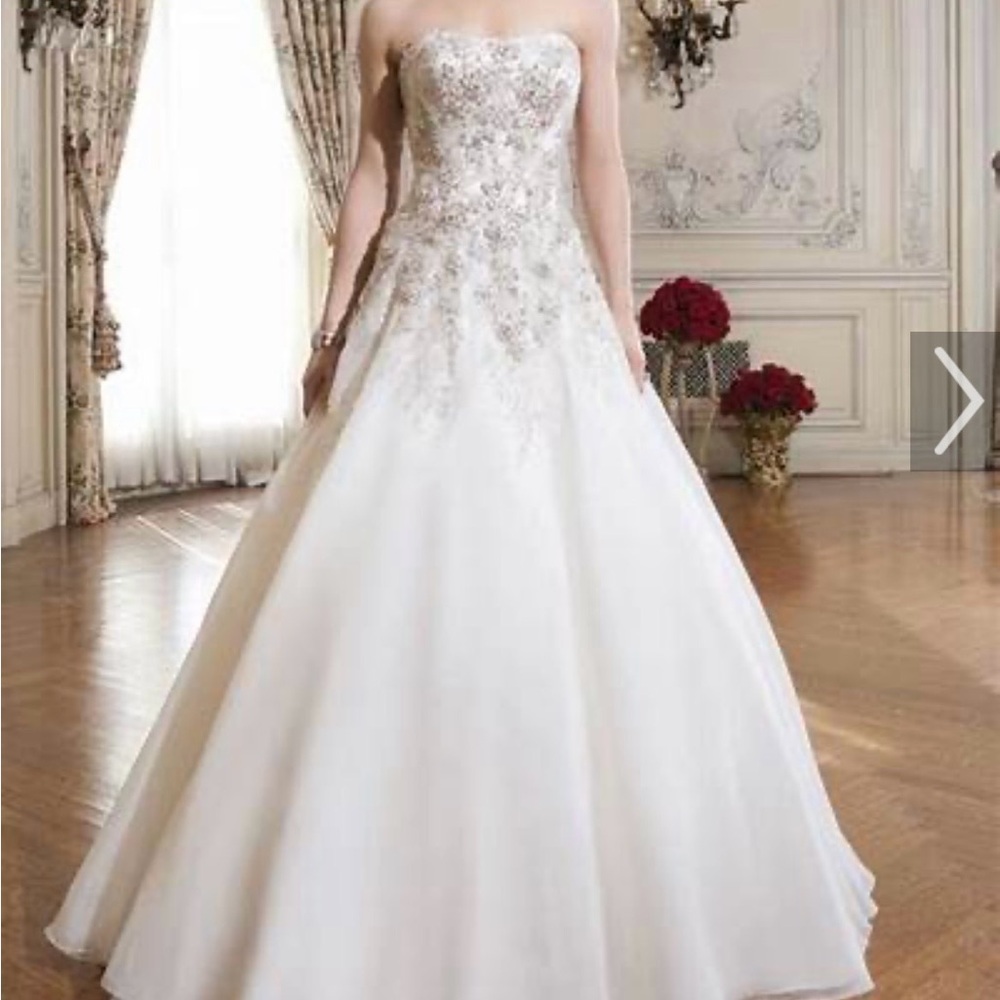 Justin Alexander Wedding dress style 8738